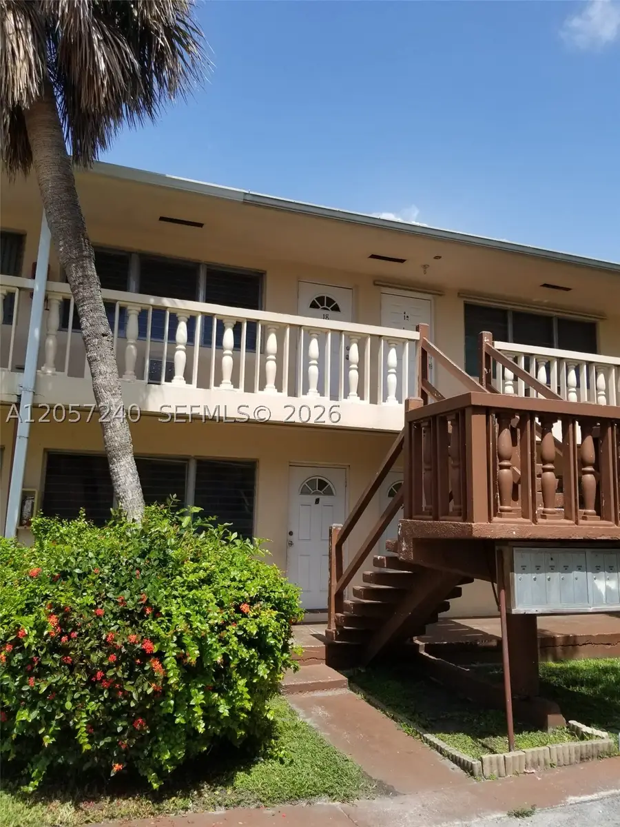 280 SW 11th Ave #18, Hallandale Beach, FL 33009 - #3