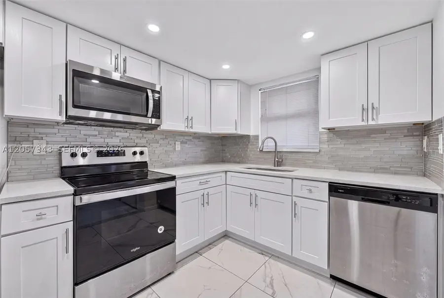 5900 NW 44th St #414, Lauderhill, FL 33319 - #2