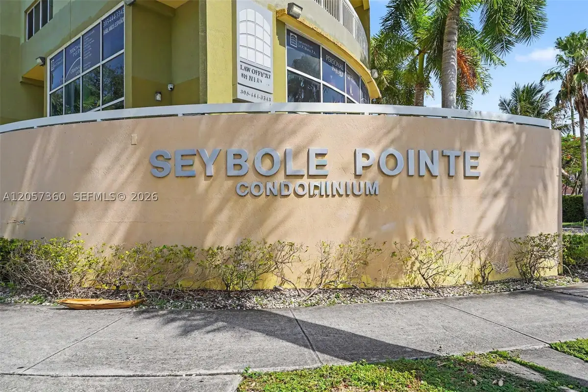816 NW 11th St #402, Miami, FL 33136 - #1