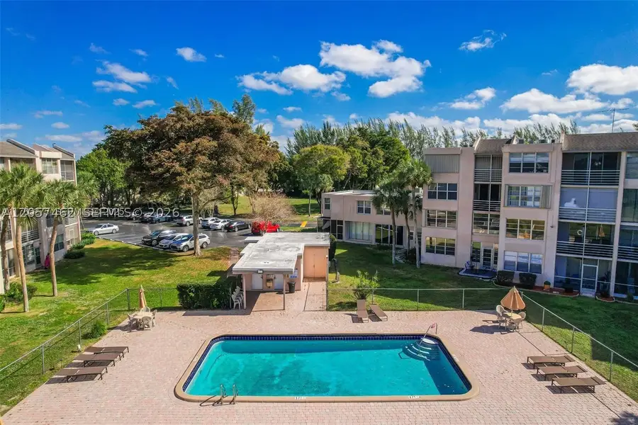 9471 Evergreen Pl #104, Davie, FL 33324 - #2