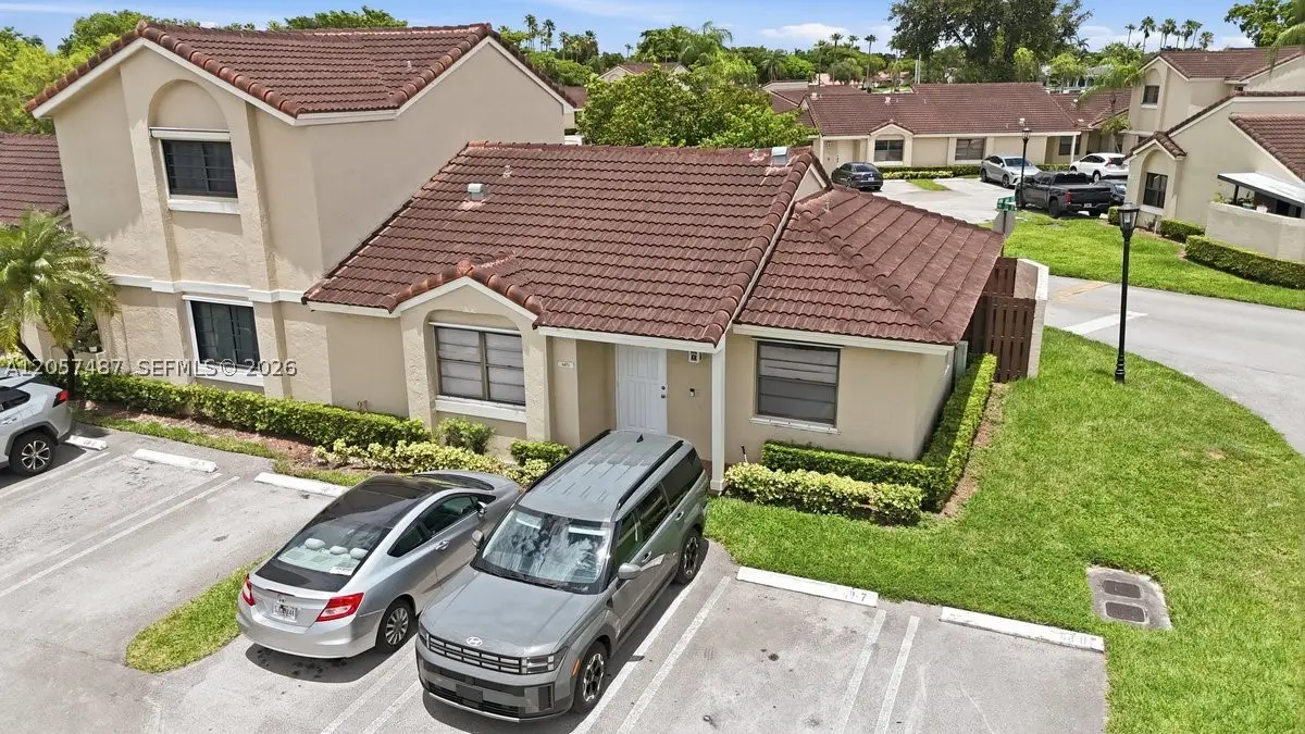6473 NW 170th Ln, Hialeah, FL 33015 - #1