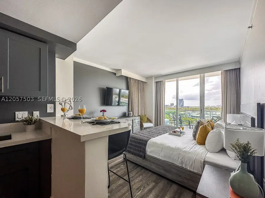 2889 Mcfarlane Rd #912, Miami, FL 33133 - #2