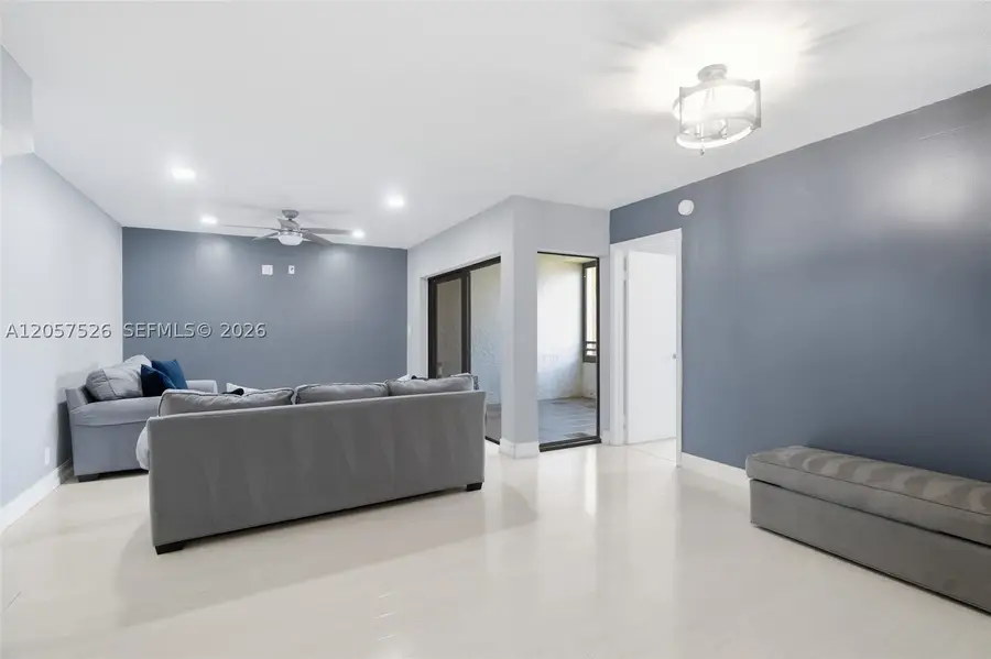 11444 NW 10th St #11444, Pembroke Pines, FL 33026 - #3