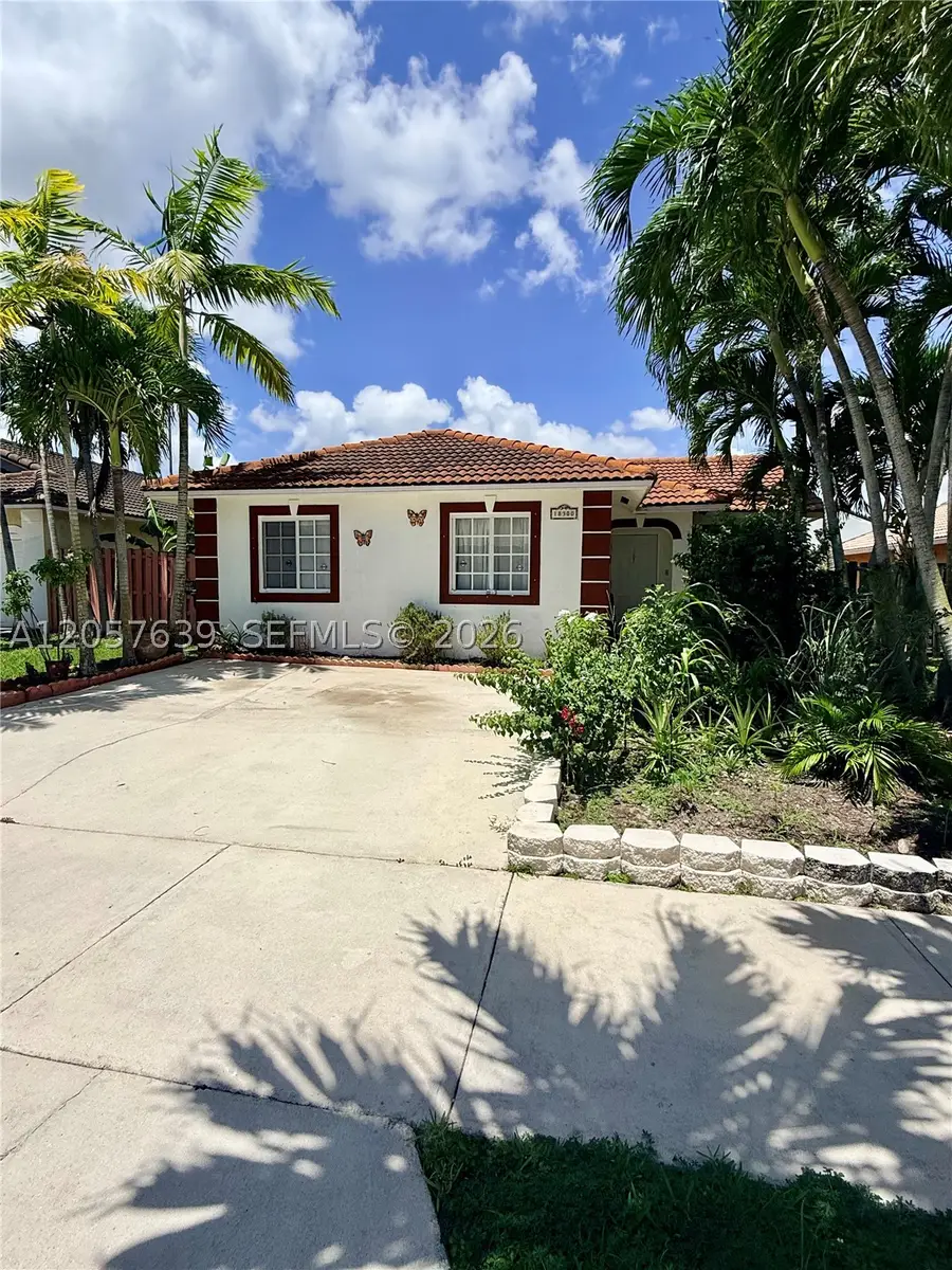 18300 SW 143rd Ct, Miami, FL 33177 - #2