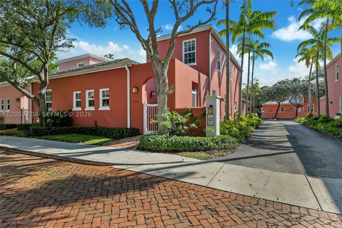 540 Loretto Ave #19, Coral Gables, FL 33146 - #1