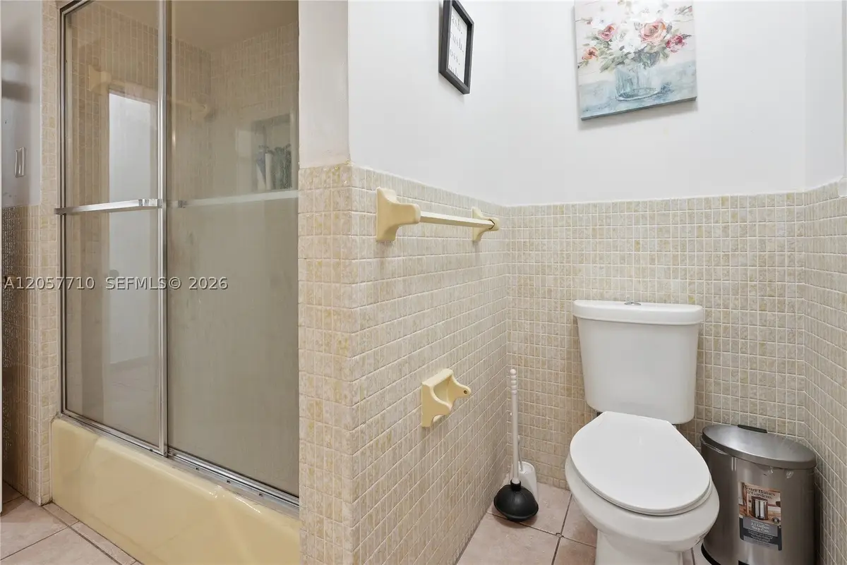 5001 Madison St, Hollywood, FL 33021 - #1
