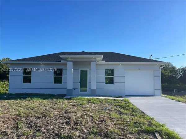 705 Ledge St, Lehigh Acres, FL 33972