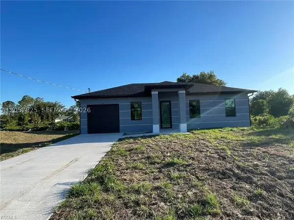 707 Ledge St, Lehigh Acres, FL 33972