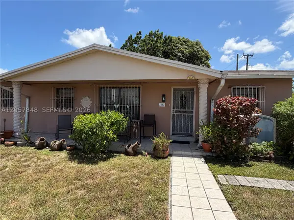 3202 NW 182nd St, Miami Gardens, FL 33056