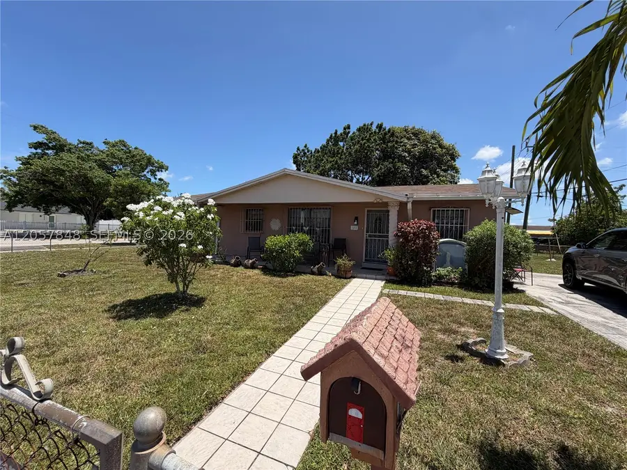 3202 NW 182nd St, Miami Gardens, FL 33056 - #2
