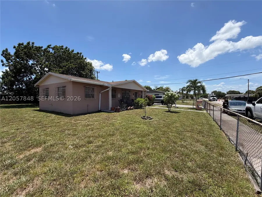 3202 NW 182nd St, Miami Gardens, FL 33056 - #3