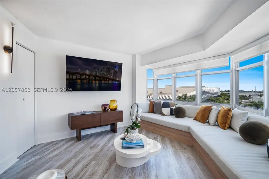 1881 Washington Ave #8C, Miami Beach, FL 33139 - #3