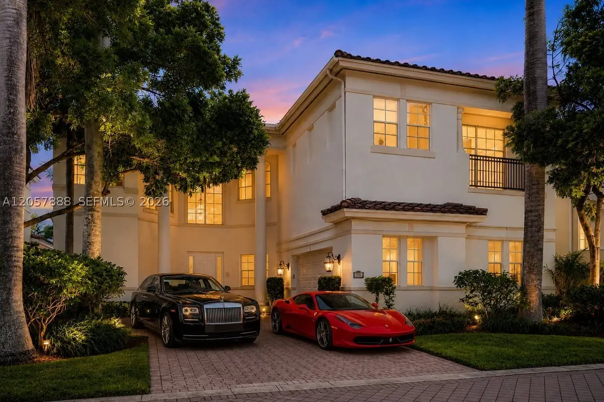 996 Sanibel Dr, Hollywood, FL 33019 - #1