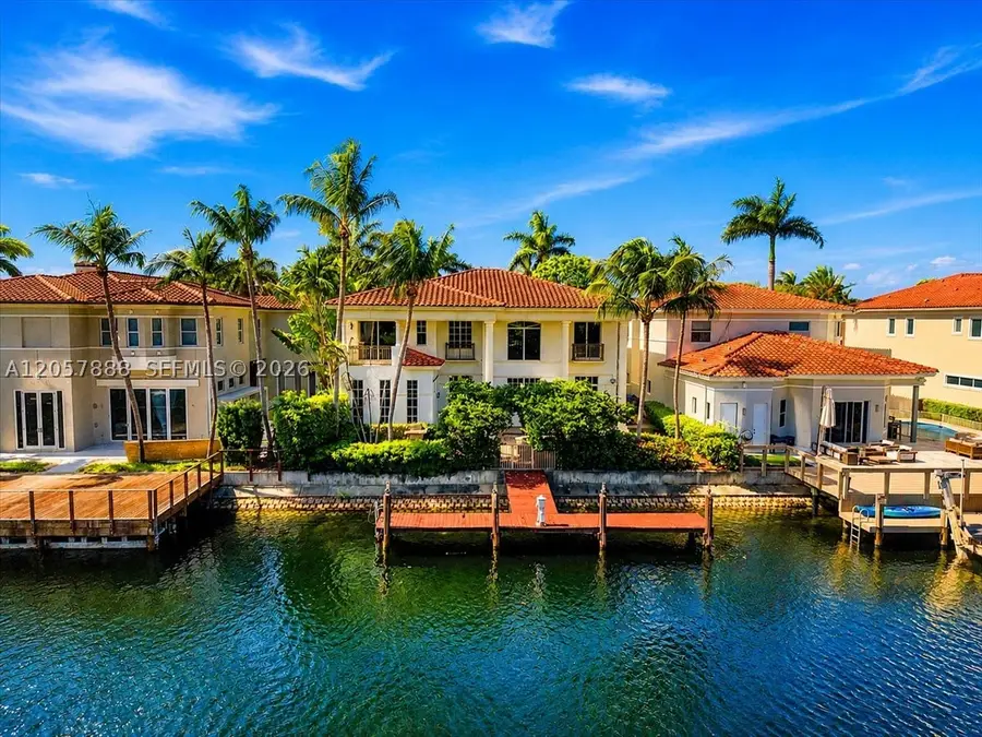 996 Sanibel Dr, Hollywood, FL 33019 - #3