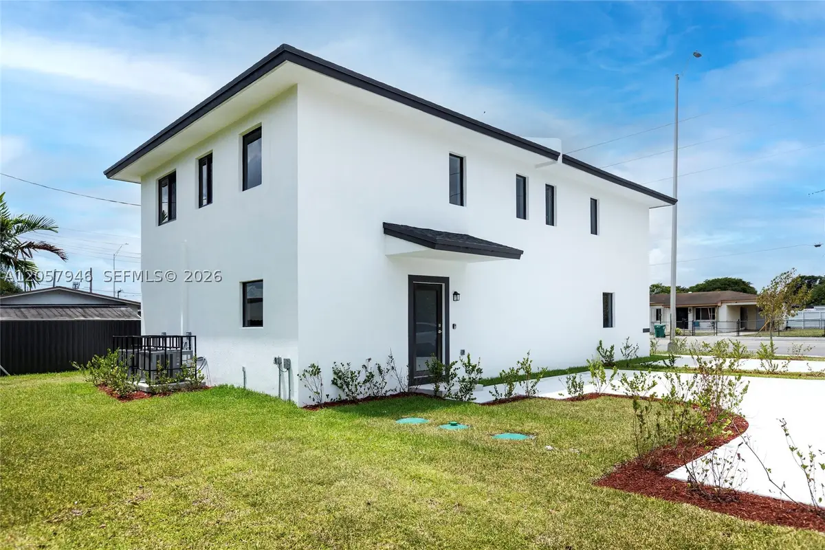 310 NW 6 St, Homestead, FL 33030 - #1