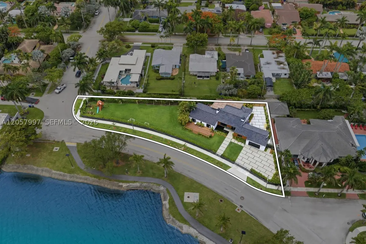 1204 S Northlake Dr, Hollywood, FL 33019 - #1