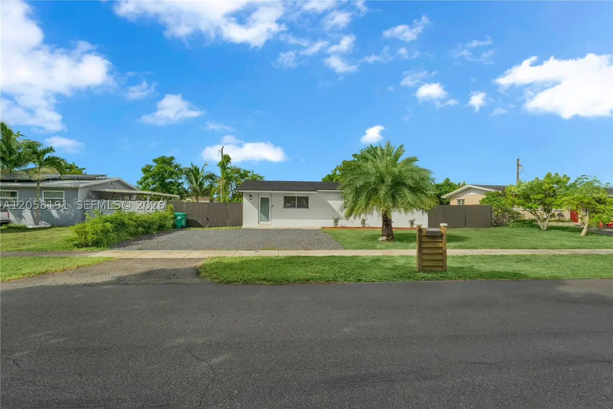 9520 Lisa Rd, Cutler Bay, FL 33157 - #1