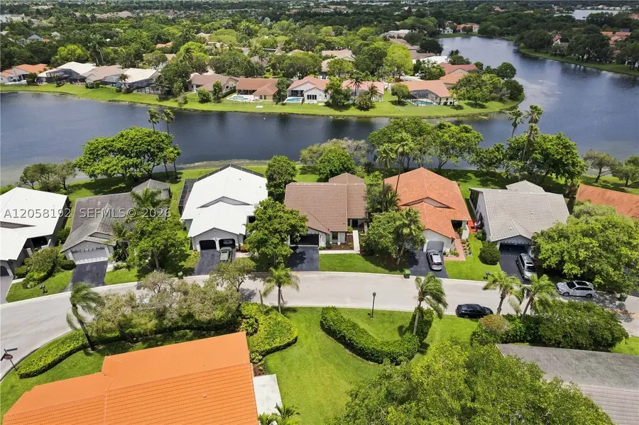 2083 Montpeliar, Weston, FL 33326 - #3