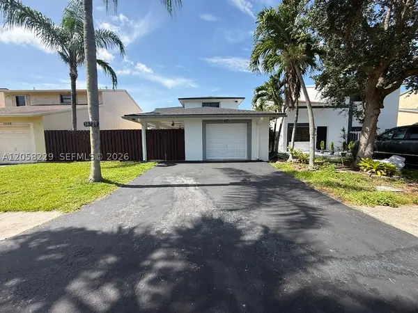 14720 SW 106th Ter, Miami, FL 33196