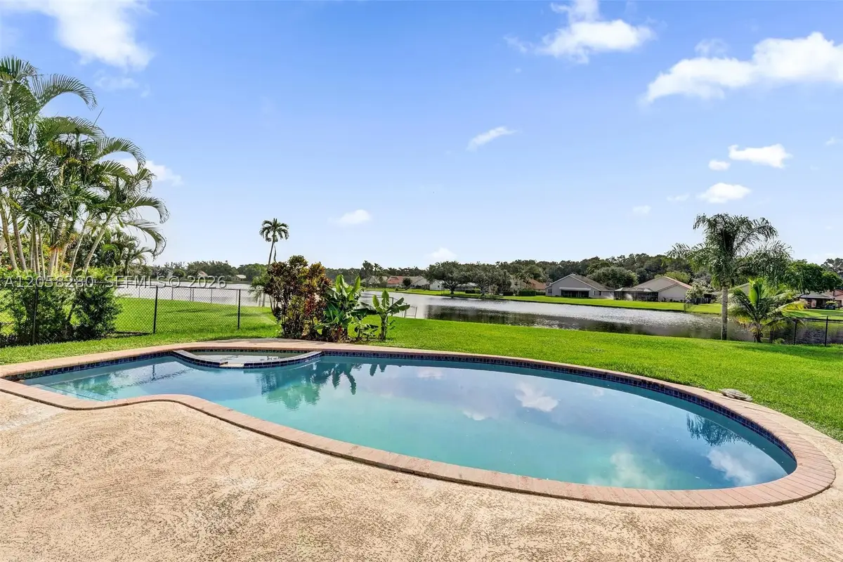 1720 W Oak Knoll Cir, Davie, FL 33324 - #1