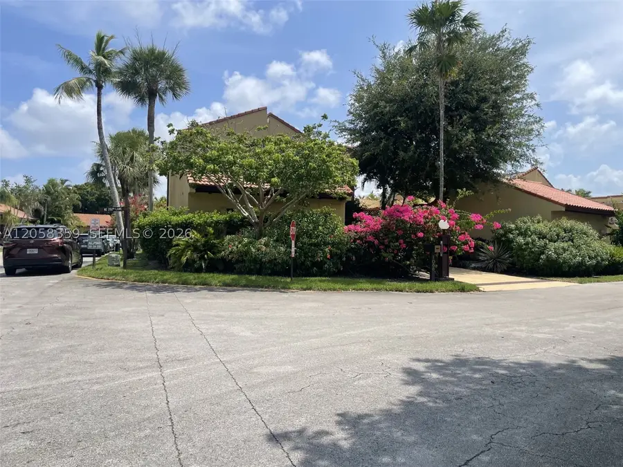 1066 NE 202nd Ln, Miami, FL 33179 - #2