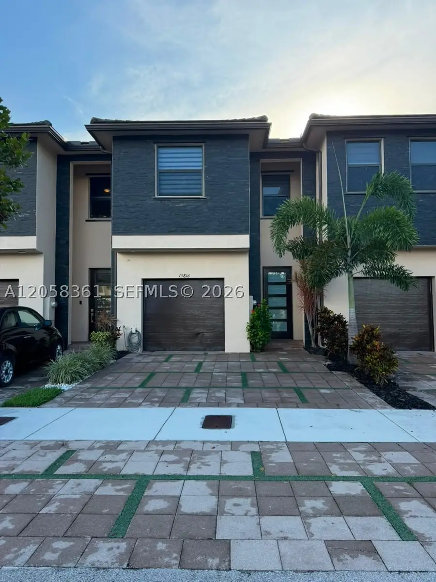 15816 NW 91st Ave, Miami Lakes, FL 33018 - #2
