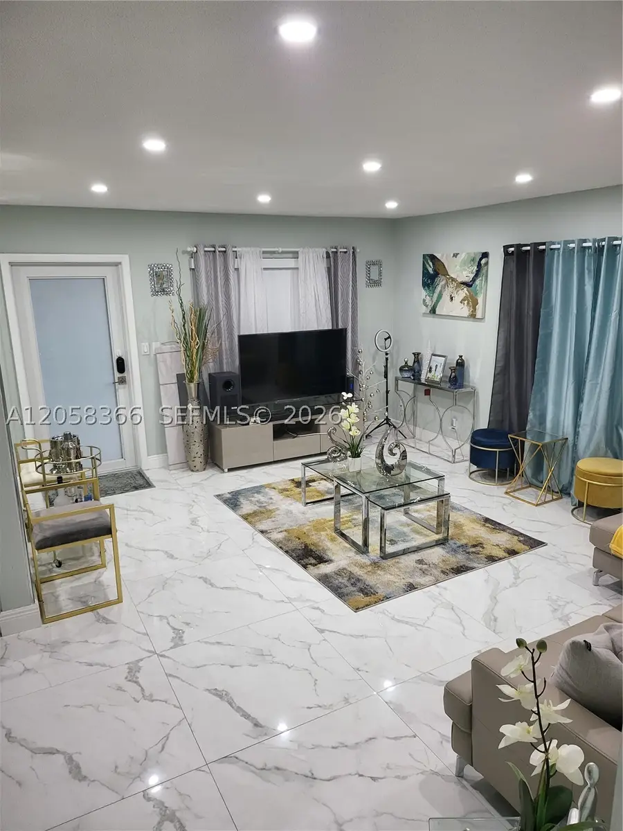 1747 Rodman St #110, Hollywood, FL 33020 - #2