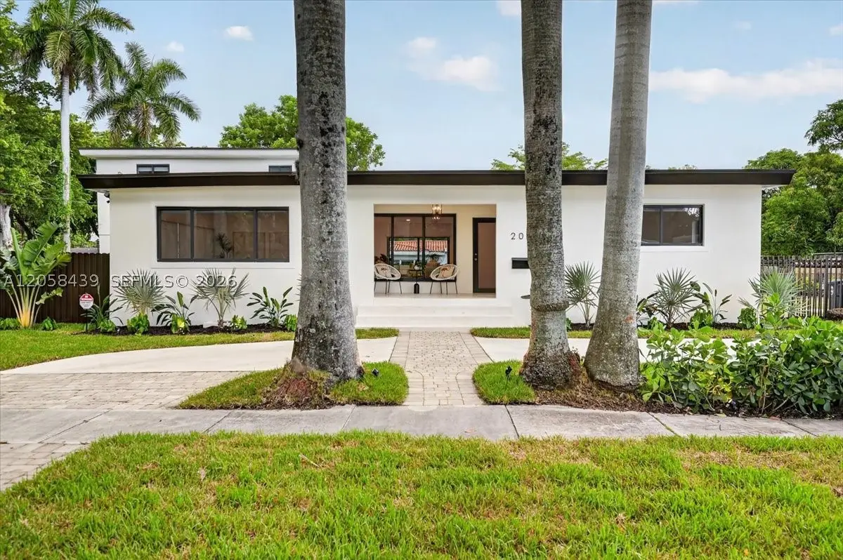 205 NE 123rd St, North Miami, FL 33161 - #1