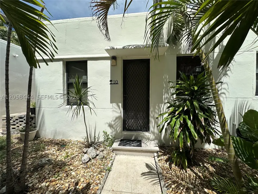 323 Fillmore St #10, Hollywood, FL 33019 - #2