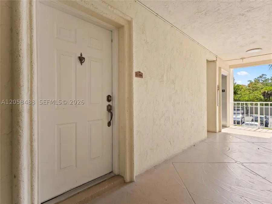 Address Withheld By Seller, Miami, FL 33176 - #3