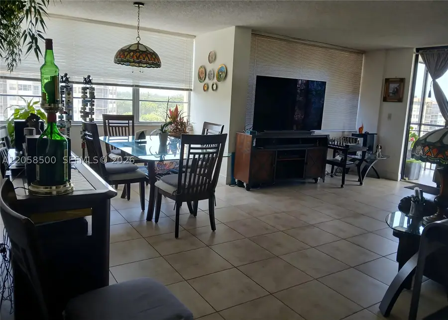 1100 Saint Charles Pl #712, Pembroke Pines, FL 33026 - #3
