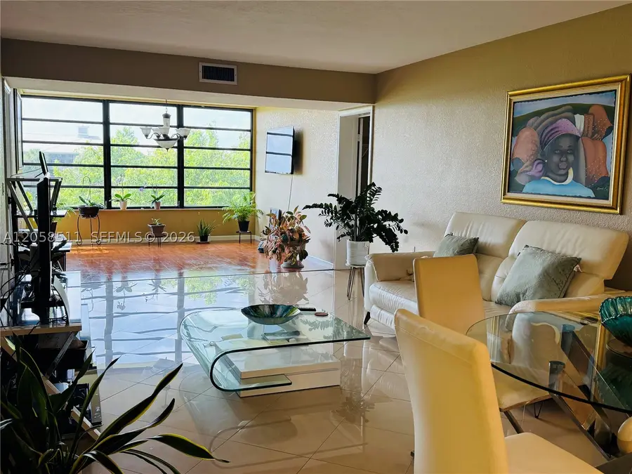 1705 Whitehall Dr #401, Davie, FL 33324 - #3