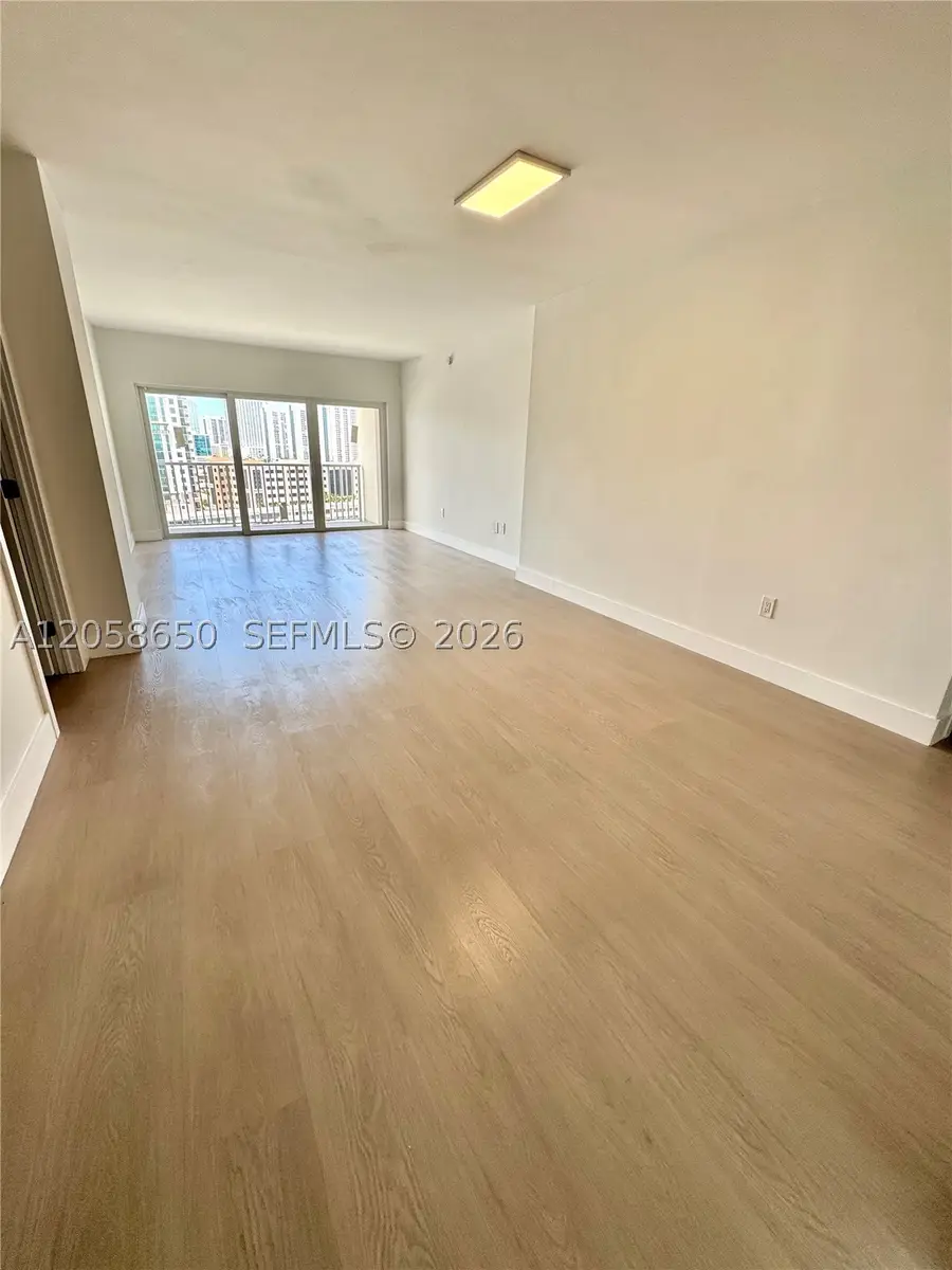 300 Bayview Dr #1201, Sunny Isles Beach, FL 33160 - #2