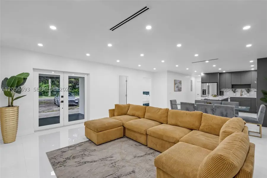 15230 NE 2nd Ave, Miami, FL 33162 - #3