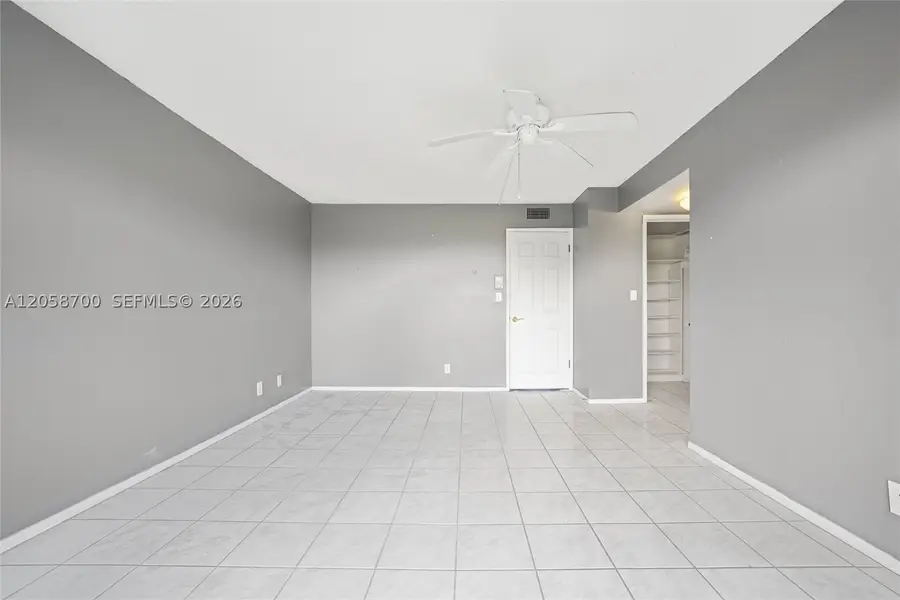 4800 Hillcrest Ln #402, Hollywood, FL 33021 - #3