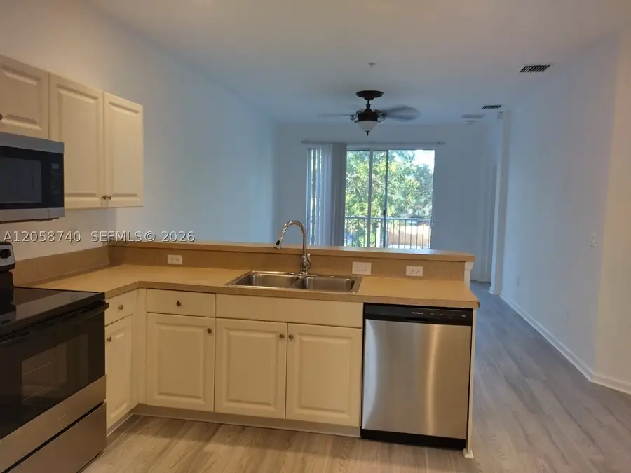 1960 Freeport Ln #1960, Riviera Beach, FL 33404 - #2