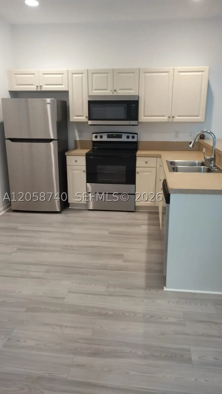 1960 Freeport Ln #1960, Riviera Beach, FL 33404 - #3