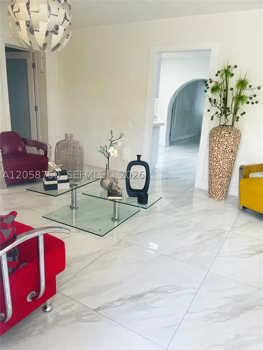 8025 NW 170th St, Hialeah, FL 33015 - #3