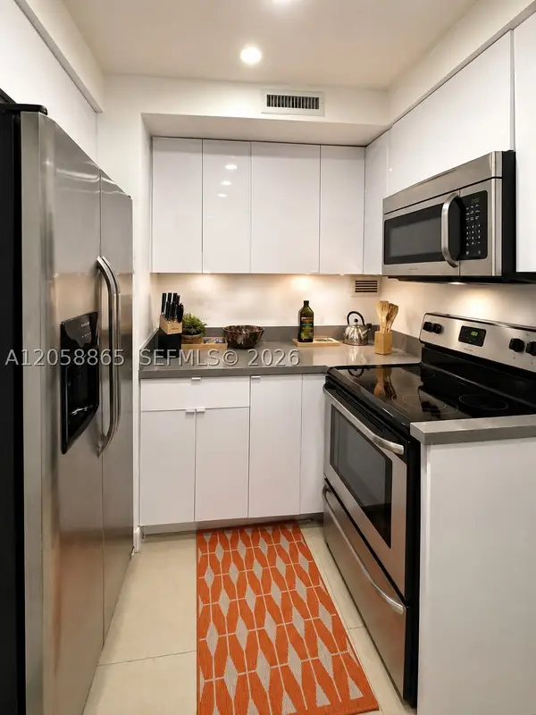 3505 S Ocean Dr #411, Hollywood, FL 33019