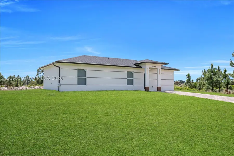 1042 Darlington St, Lehigh Acres, FL 33974 - #3