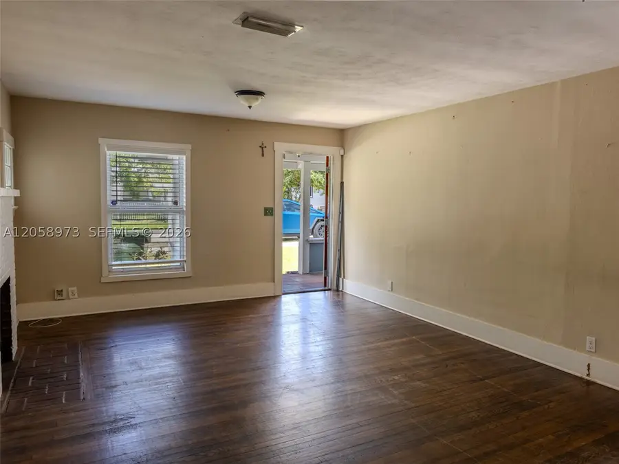 520 NE 129th St, North Miami, FL 33161 - #3