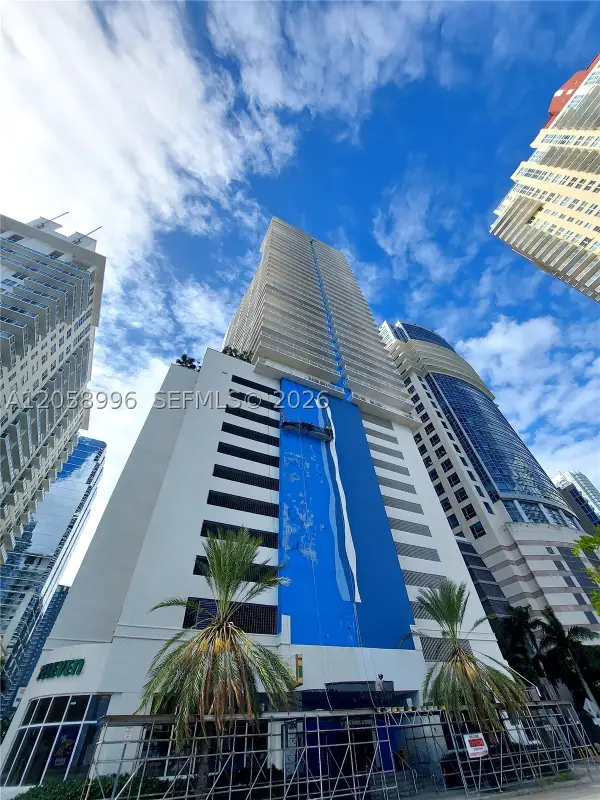 1200 Brickell Bay Dr #3708, Miami, FL 33131