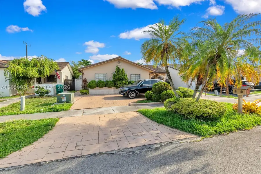 9981 NW 129th Ter, Hialeah Gardens, FL 33018 - #2
