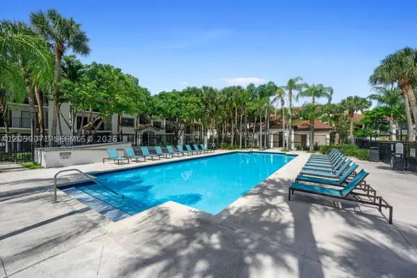 510 S Park Rd #23-10, Hollywood, FL 33021