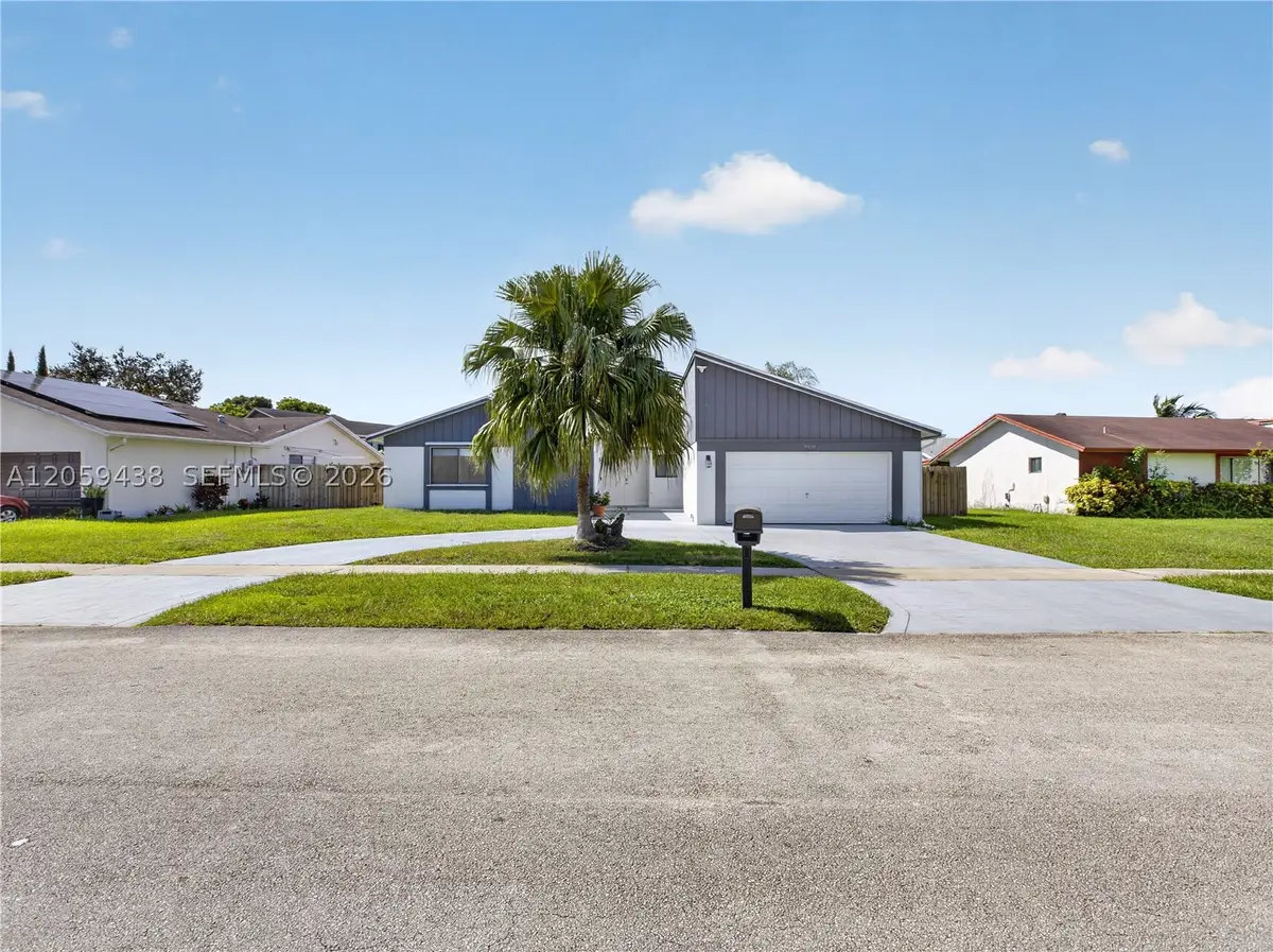 9428 NW 46th Ct, Sunrise, FL 33351 - #1