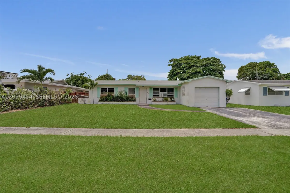 420 SW 71st Way, Pembroke Pines, FL 33023 - #1