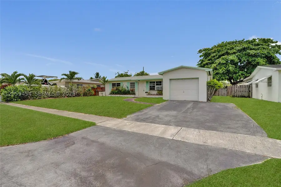 420 SW 71st Way, Pembroke Pines, FL 33023 - #2