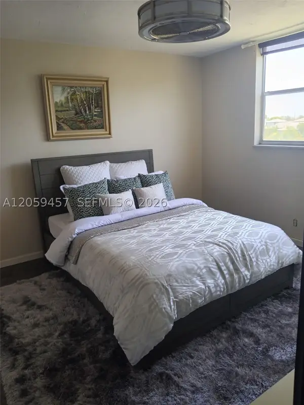 2821 Somerset Dr #312, Lauderdale Lakes, FL 33311