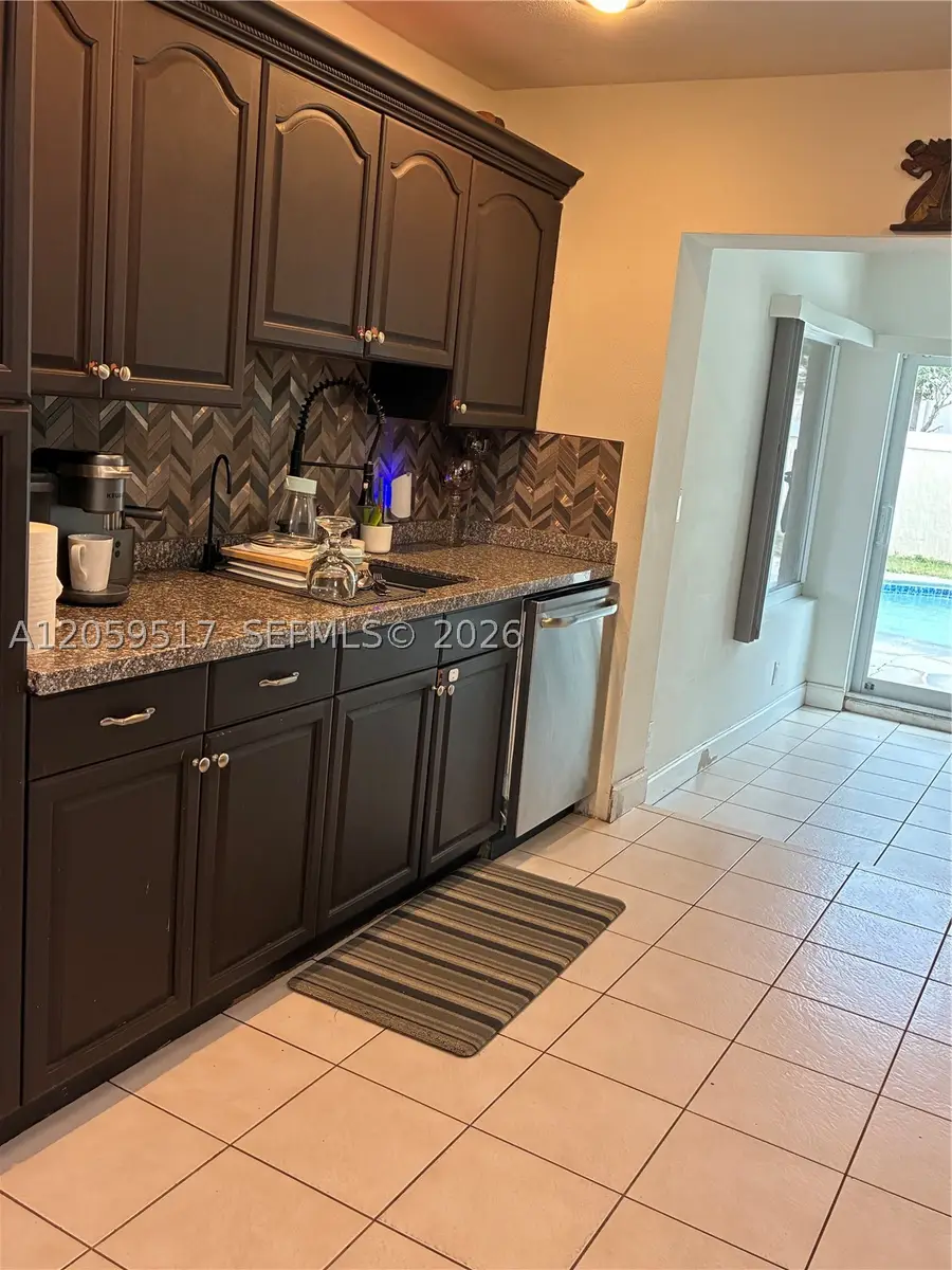 2330 NW 81st Ave, Sunrise, FL 33322 - #2