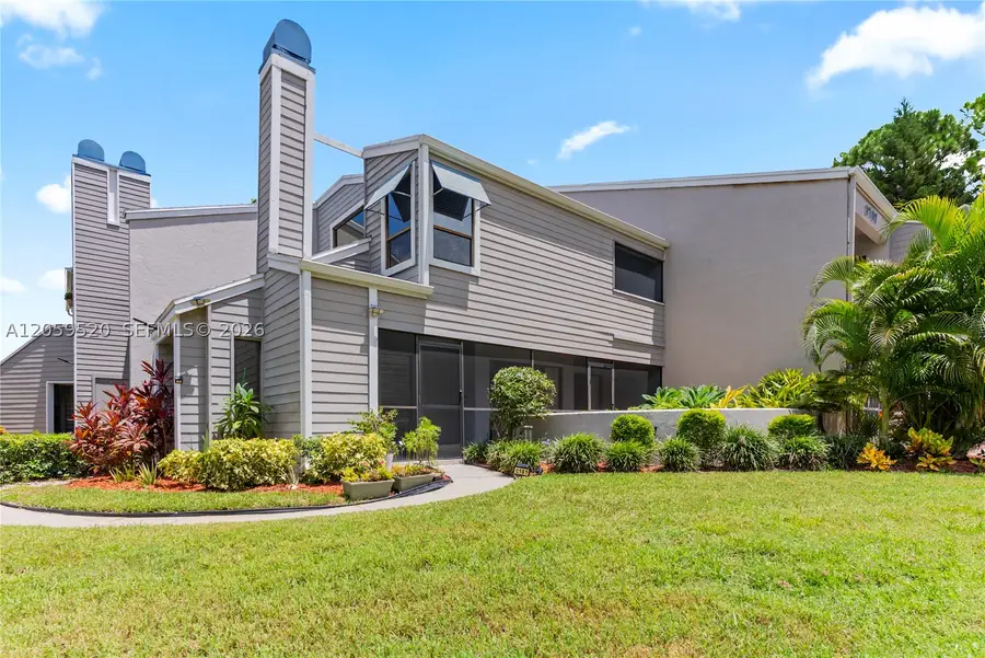 8707 Bardmoor Pl #101, Seminole, FL 33777 - #2